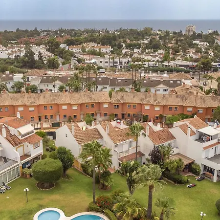 Holiday home 3 Bedroom Gorgeous Home In Estepona