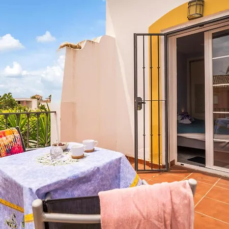 3 Bedroom Gorgeous Home In Estepona Villaralto